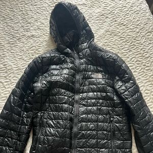 Northface lightweight men’s jacket with hood